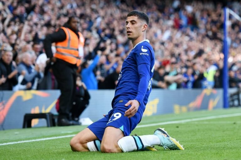 Carrasco do Manchester City agrada Guardiola e clube pode fazer proposta