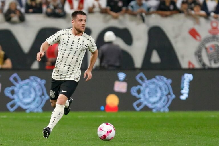 Ramiro entra na mira de cinco clubes brasileiros e deve sair do Corinthians