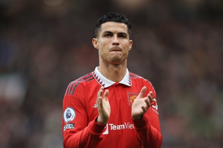 Napoli desmente informação sobre contratação de Cristiano Ronaldo