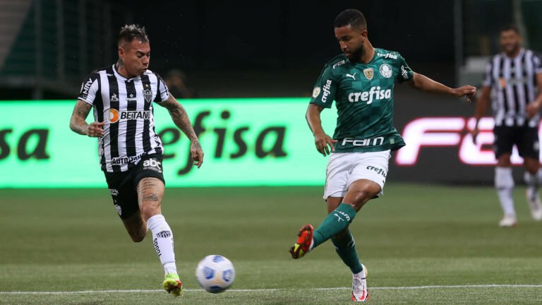 Apagado, Jorge vira terceira opção no Palmeiras