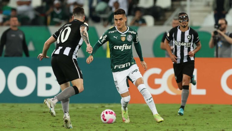 Palmeiras vence Botafogo e chega a 98% de chances de título no Campeonato Brasileiro