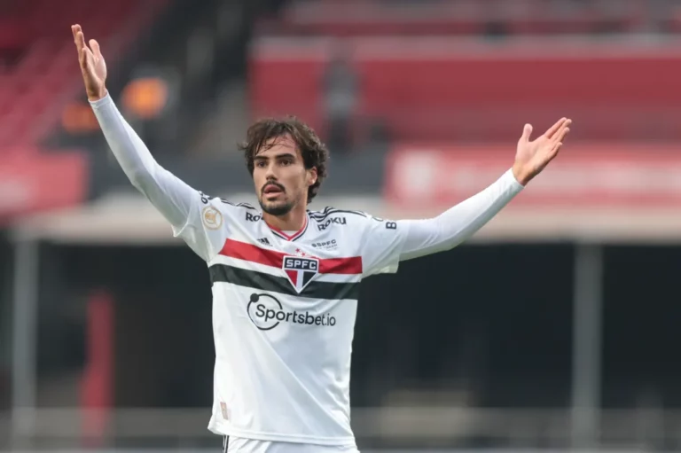 São Paulo não se acerta com Igor Gomes e deve perdê-lo de graça