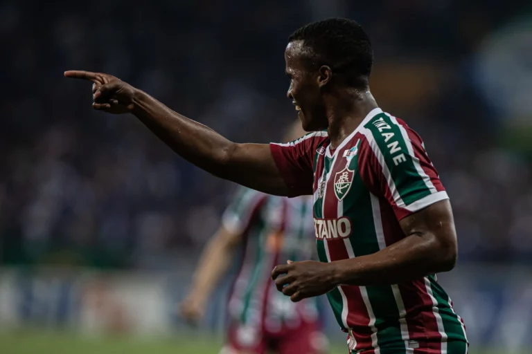 Sporting tem interesse na contratação de Jhon Arias, do Fluminense