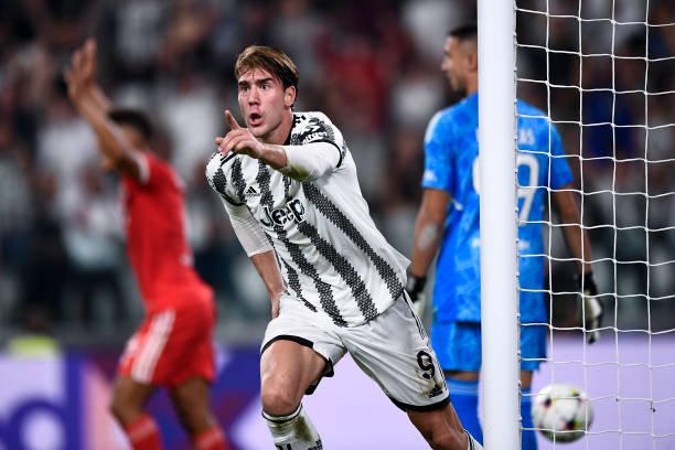 Chelsea foca no ataque e mira contratação de Dusan Vlahovic