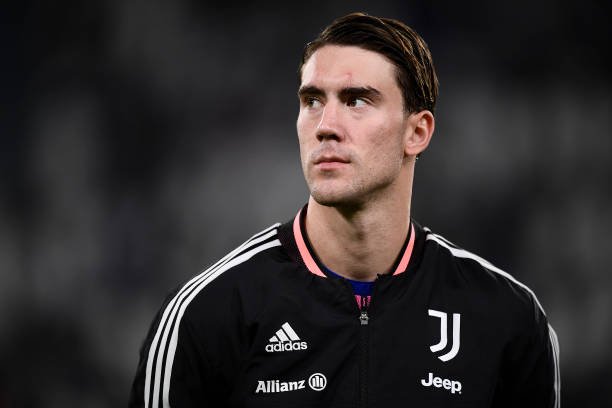 Bayern de Munique foca na contratação de atacante sérvio para 2023