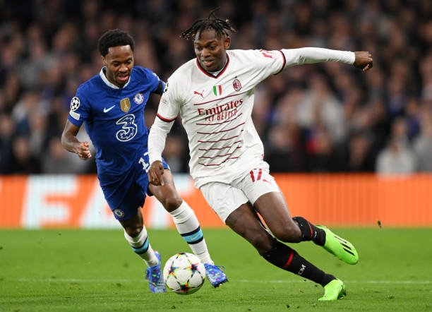 Com Nkunku encaminhado, Chelsea lidera corrida para contratar Rafael Leão