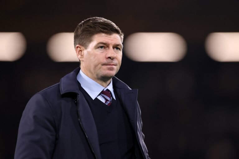 Após sofrer goleada, Gerrard tem futuro ameaçado no Aston Villa