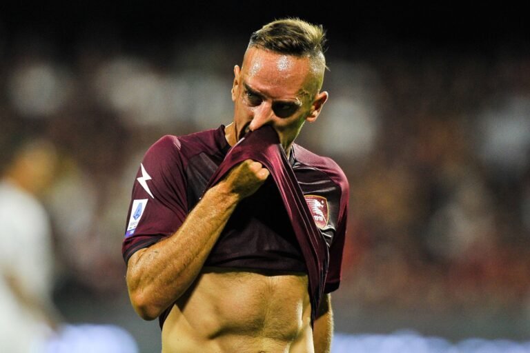 Franck Ribéry deve se aposentar nos próximos dias; entenda
