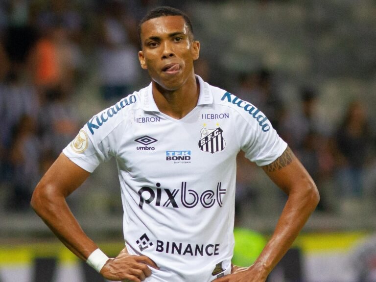 Madson decide não renovar com Santos e avalia propostas do exterior