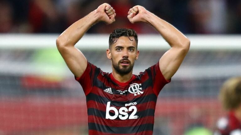 Ex-zagueiro do Flamengo é esfaqueado na Itália