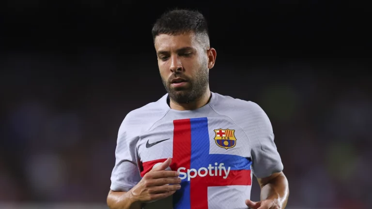 Jordi Alba entra na mira do Napoli e pode ser liberado pelo Barcelona