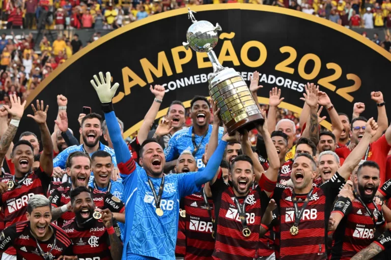 Flamengo prepara despedida de dupla para última rodada do Brasileirão