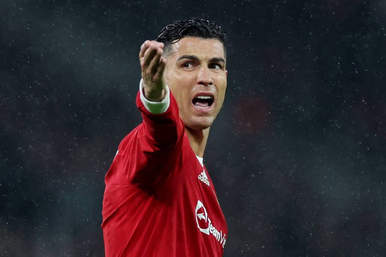 Cristiano Ronaldo é oferecido ao Barcelona, que avalia contratação