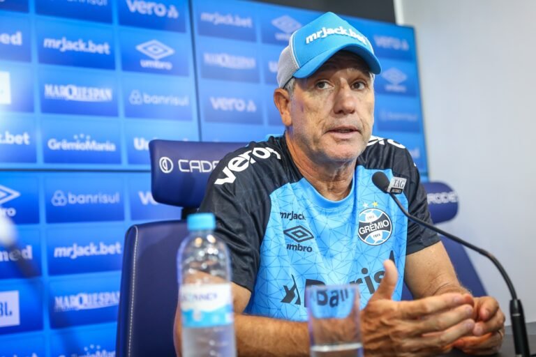 Renato Portaluppi confirma a busca por reforços para o Grêmio: “Falei com alguns jogadores”