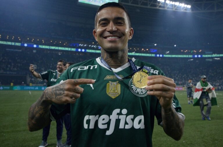 Palmeiras trava conversas para renovar com Dudu, mas segue otimista