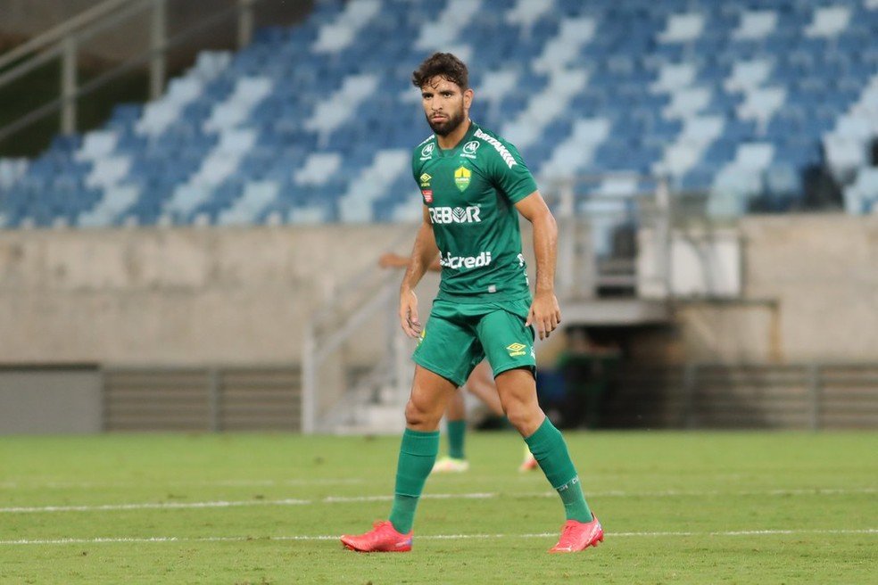 Grêmio faz sondagem por volante do Cuiabá