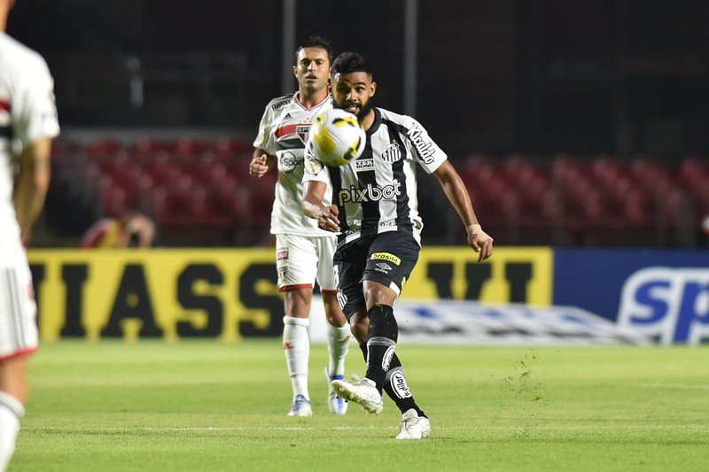 Sem Juninho Capixaba, São Paulo define Felipe Jonatan como principal alvo na lateral