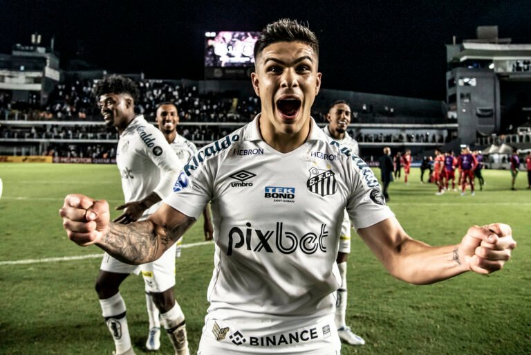 Fernández avalia temporada no Santos, mas alerta sobre futuro: “Não sei onde estarei”