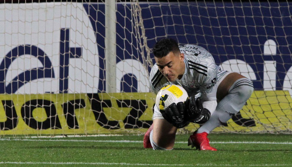 Sem John, São Paulo deve começar temporada com mesmo trio de goleiros