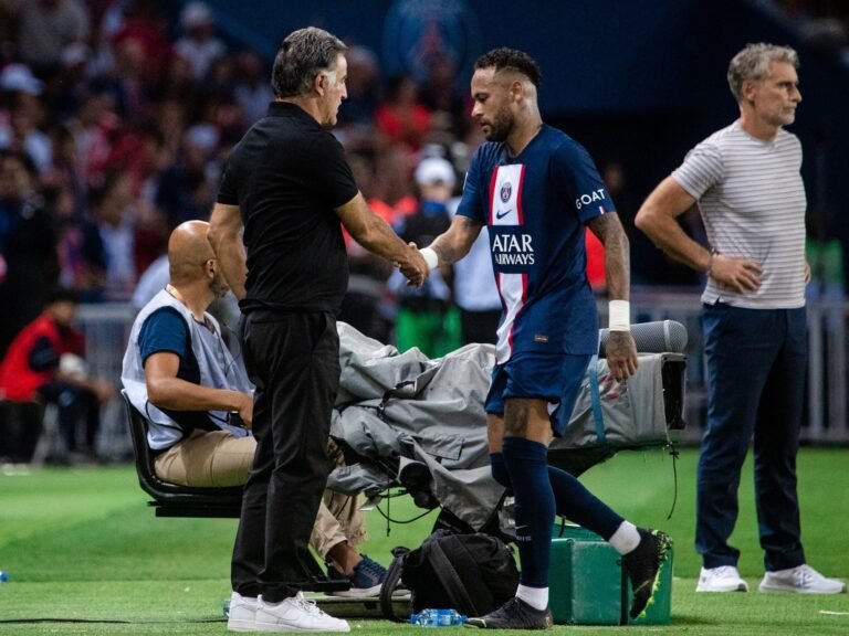 Christophe Galtier, técnico do PSG, rasga elogios para Neymar