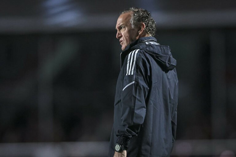 Atlético-MG vê saída de Cuca como realidade e tem Vojvoda, Tite e Gallardo como substitutos