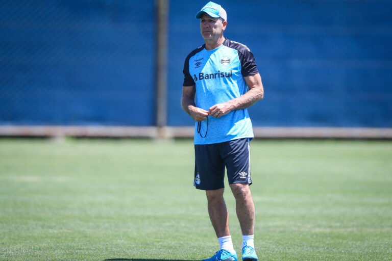 Renato Portaluppi revela sondagens de clubes da Série A, mas afirma: “O Grêmio tem prioridade”