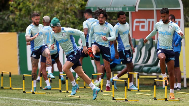 Palmeiras prepara mudanças no elenco e planeja a saída de cinco jogadores