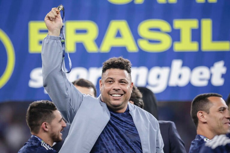 Após sucesso com o Cruzeiro, Ronaldo Fenômeno tem interesse em comprar novo clube, afirma dirigente