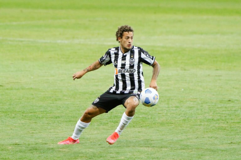 Vasco demonstra interesse em Guga, do Atlético Mineiro