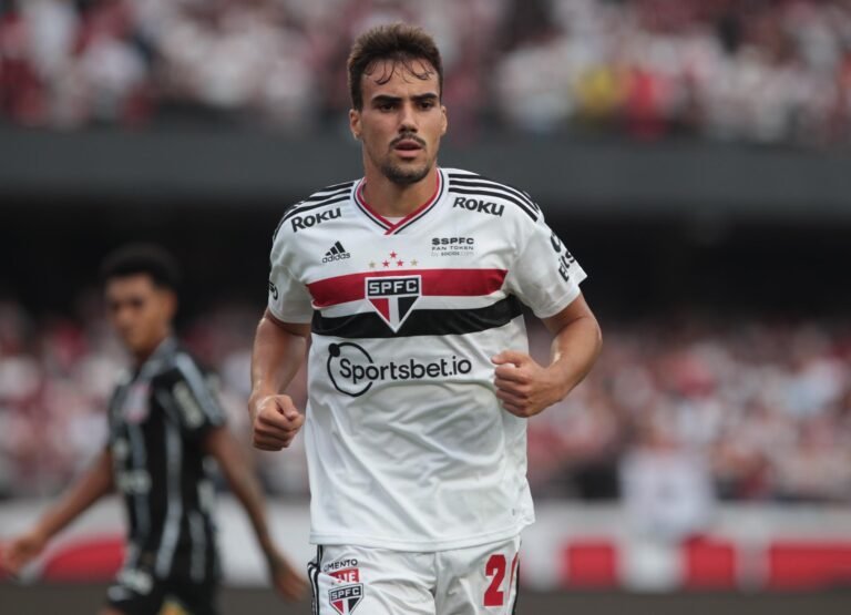 Internacional oferece jogador para ter Igor Gomes, do São Paulo
