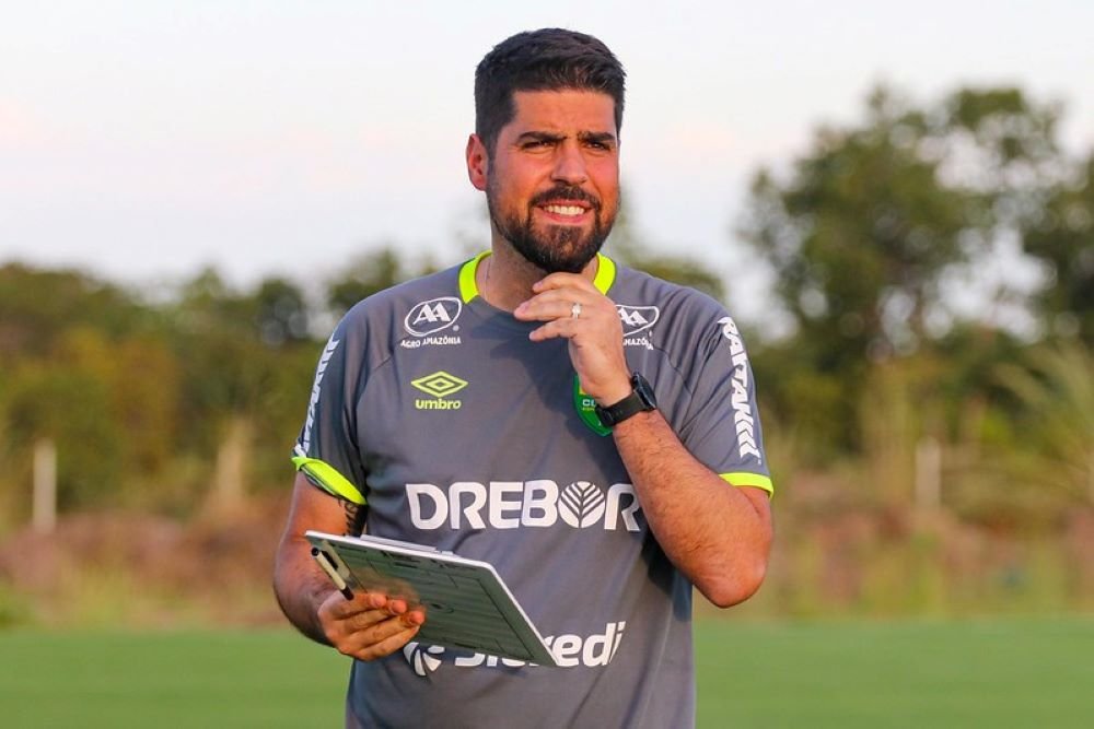 Vasco inicia conversas com Antonio Oliveira, técnico do Cuiabá para 2023