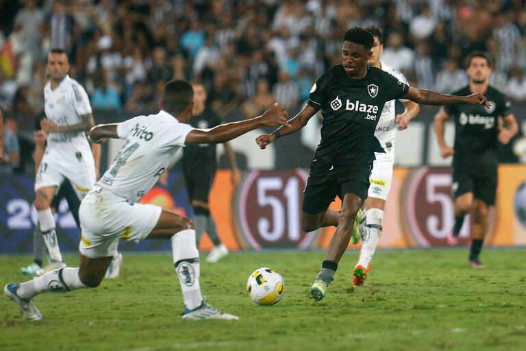 Jeffinho é monitorado por clubes da Premier League