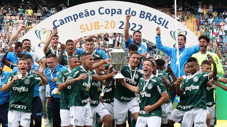 Coluna: 2022 foi sinônimo de taça para o Palmeiras