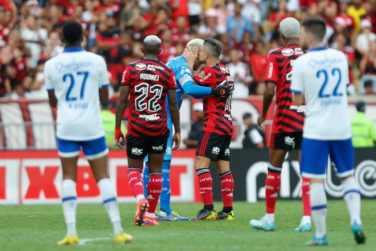 Além dos ‘Diegos’, outros jogadores podem ter se despedido do Flamengo
