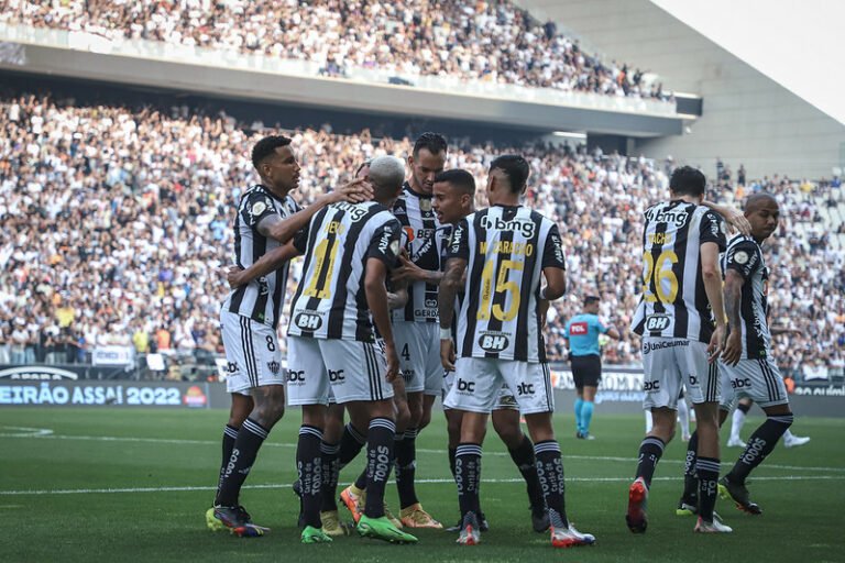 Atlético-MG planeja rejuvenescer elenco; média de idade do time em 2023 será de 28,4 anos