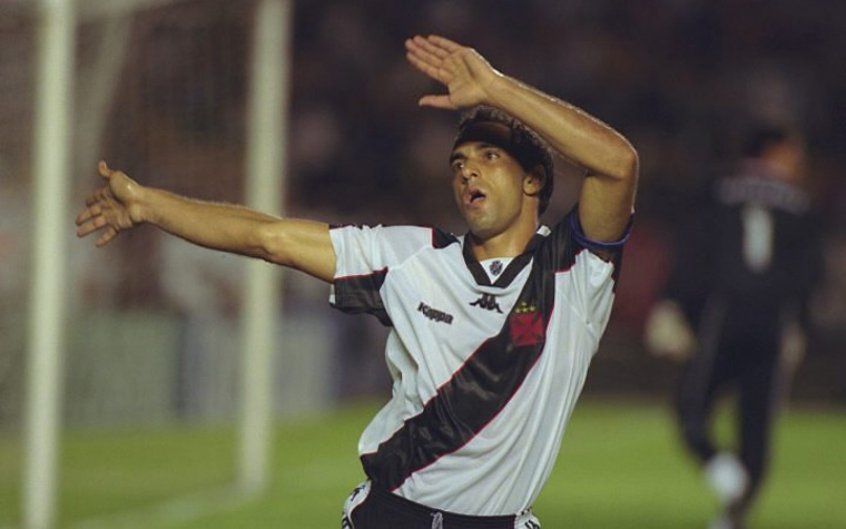 Edmundo lista três jogadores que o Vasco precisa trazer para São Januário