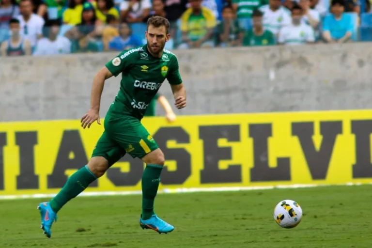 São Paulo monitora situação do zagueiro Alan Empereur