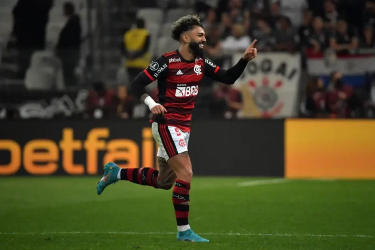 Gabigol ‘escolhe’ retornar ao Santos, mas diz: “Acho que eu combinaria com Corinthians”