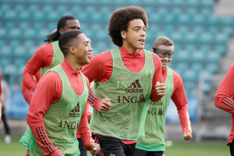 Apesar de ‘novela’, Arsenal deve encaminhar contratação de meia belga