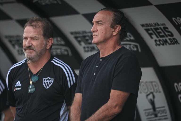 Atlético Mineiro anuncia saída de Cuca
