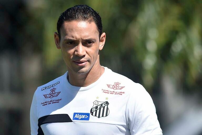 Santos estuda volta de Ricardo Oliveira em 2023, veja detalhes