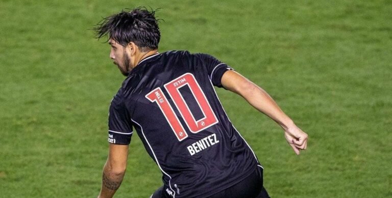 América-MG: dirigente viaja à Argentina para tentar contratar Benítez