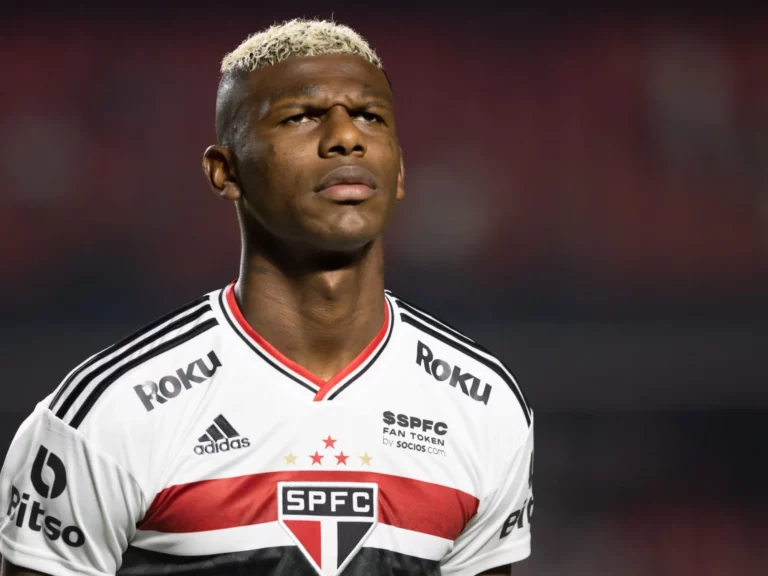 Arboleda é convocado pela seleção equatoriana e pode render milhões ao São Paulo durante a Copa do Mundo