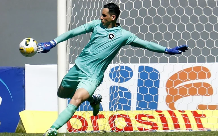 Por lesão, Gatito Fernández não atua mais nesta temporada pelo Botafogo