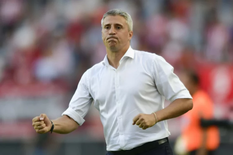 Hernán Crespo e Juan Cruz Real foram oferecidos para comandar o Atlético-MG em 2023