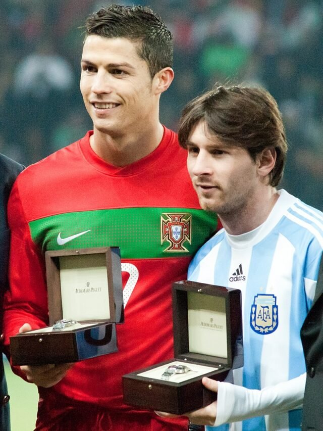 800px-Cristiano_Ronaldo_and_Lionel_Messi_-_Portugal_vs_Argentina,_9th_February_2011