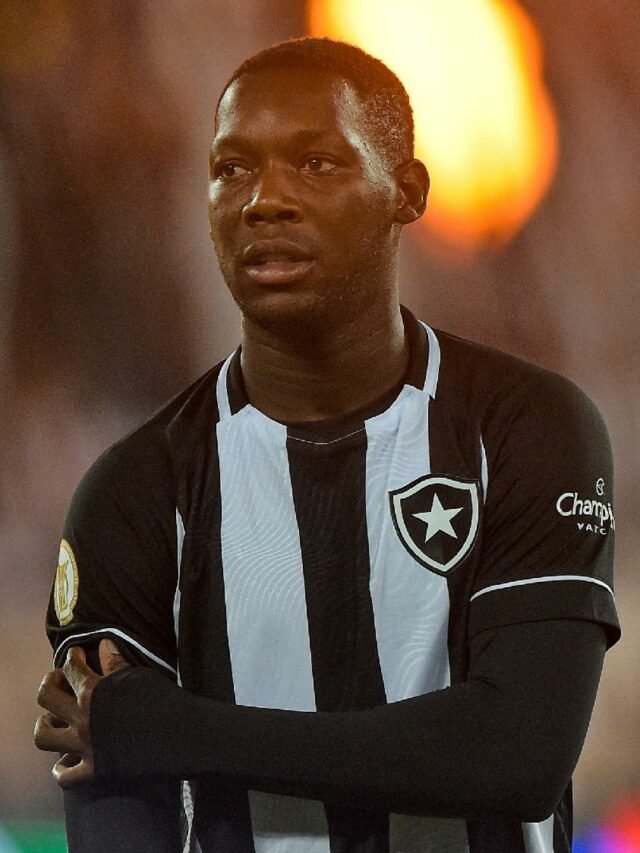 patrick-de-paula-do-botafogo-em-jogo-contra-o-ceilandia-pela-copa-do-brasil-1664849141075_v2_1920x1278