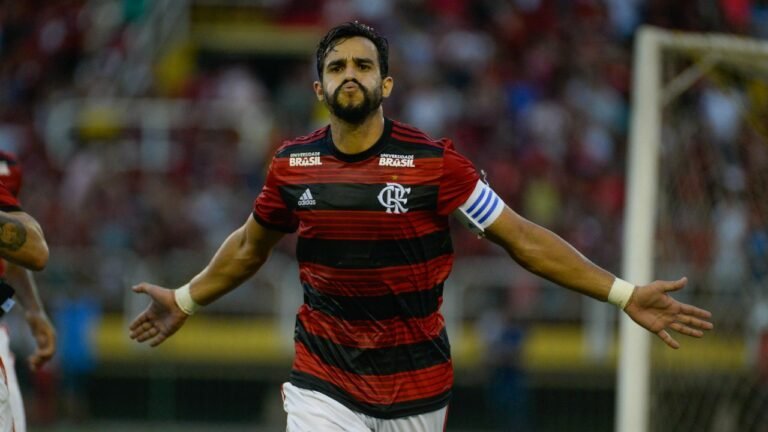 Vasco monitora situação de Henrique Dourado, ex-Flamengo e Fluminense