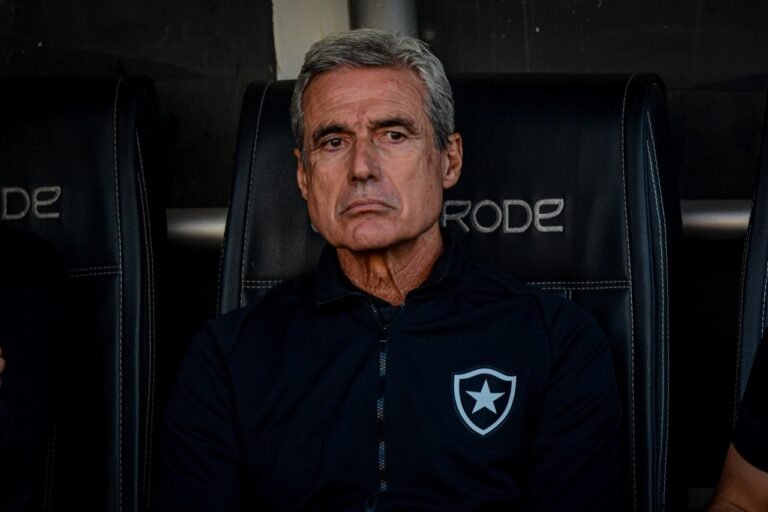 Flamengo tem impasse com Dorival; Luís Castro e Vítor Pereira são consultados