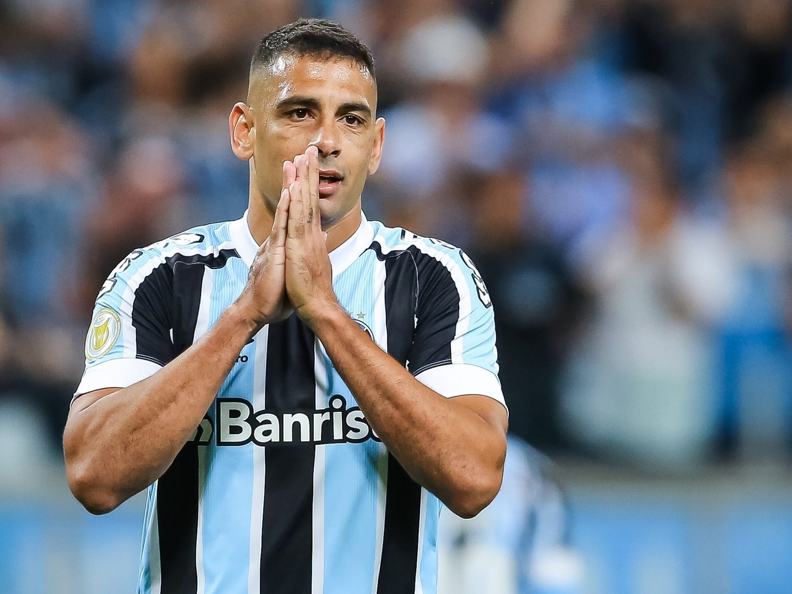 Grêmio tem explicação para renovar com Diego Souza